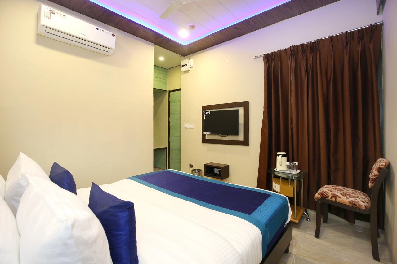 Capital O 9822 Hotel Seven Chandigarh Bagian luar foto
